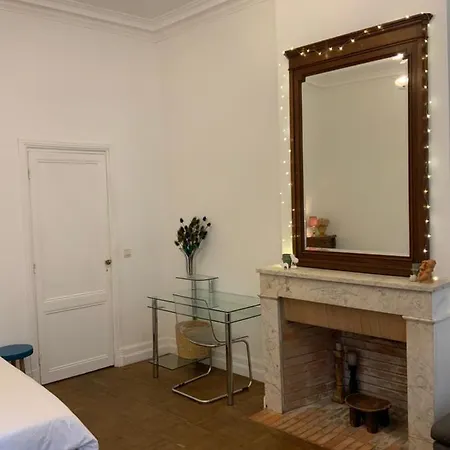 Grand Studio Style Bordelais Dans Le Triangle D'Or Bordeaux Exterior photo
